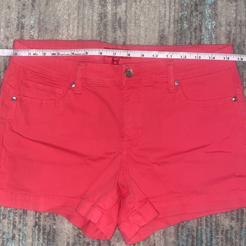 Guess Twill Shorts - Picture 4 of 8